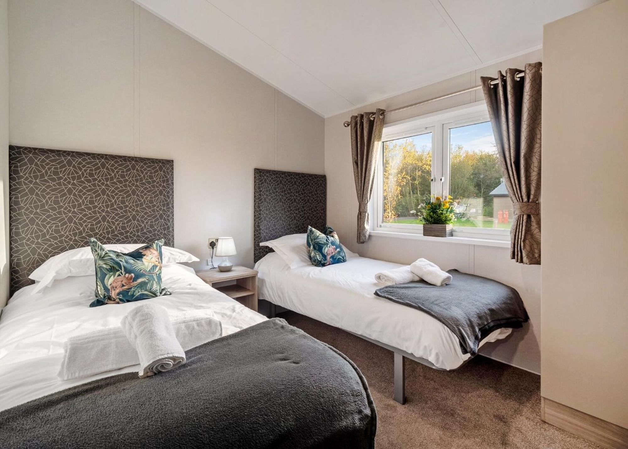 Noahs Retreat Otel Laceby Oda fotoğraf